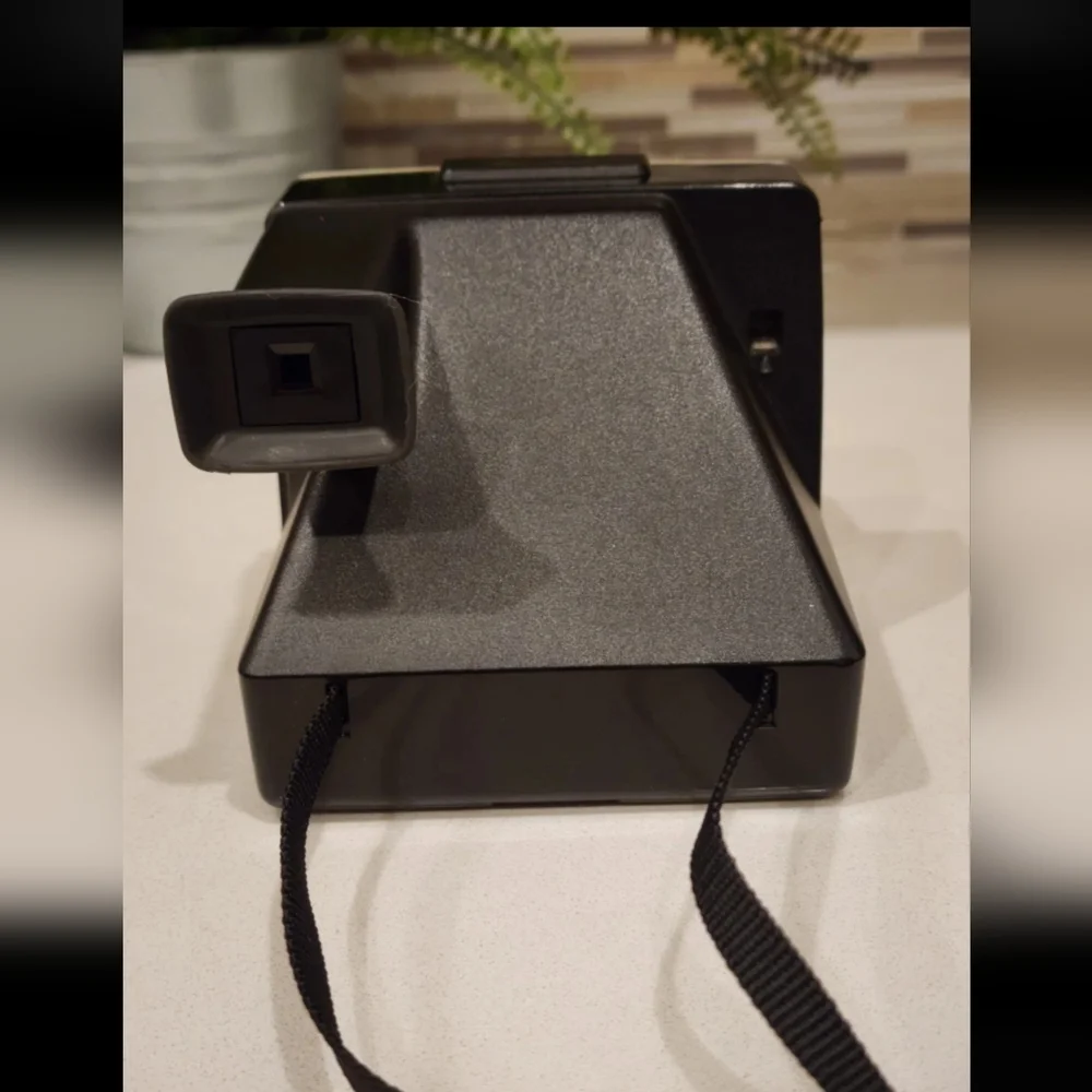 Polaroid this item